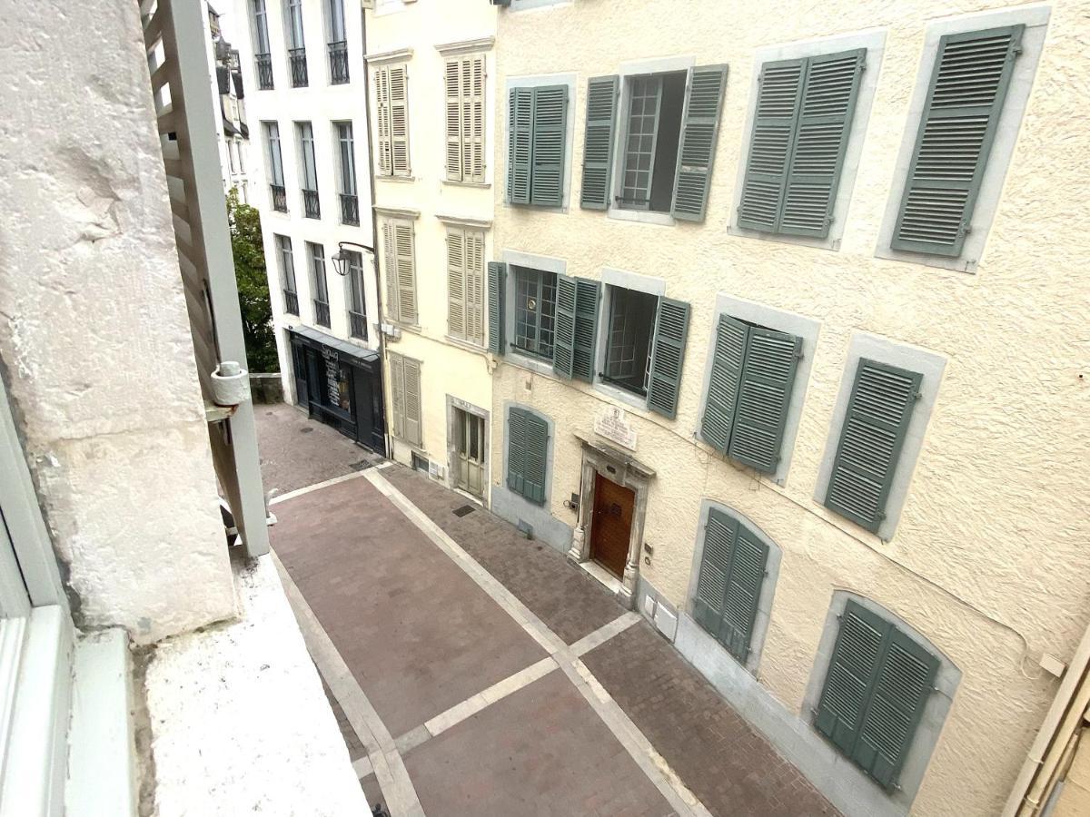 Floydroom'S Pau Chambre Hotes Dans Appartement Partage Proche Chateau Exterior foto